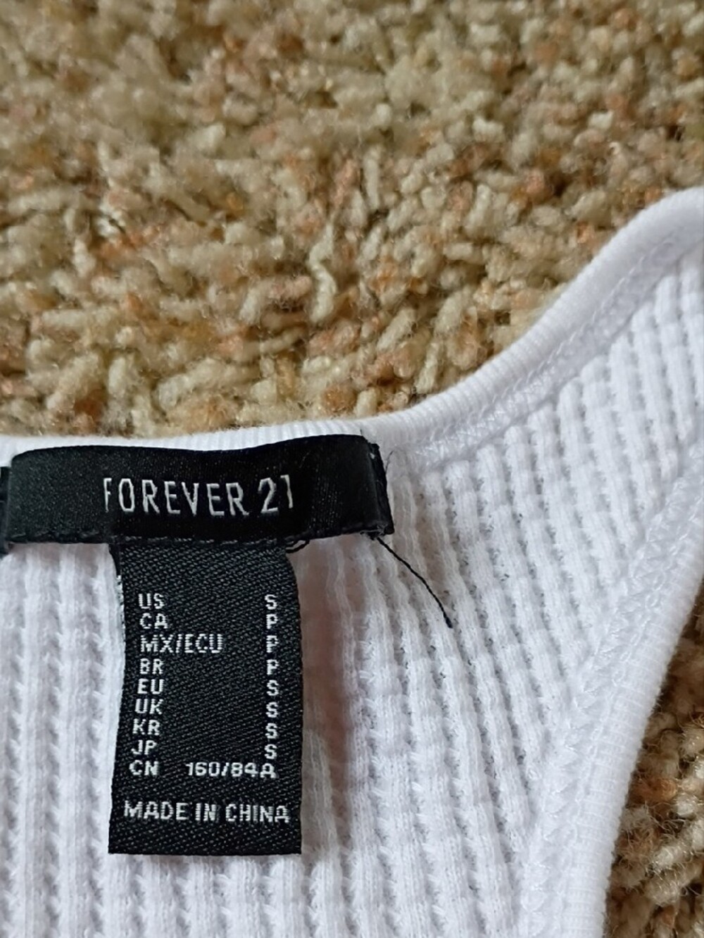 Forever 21 White Ribbed V-Neck Cropped Racerback Tank - Picture 2 of 5
